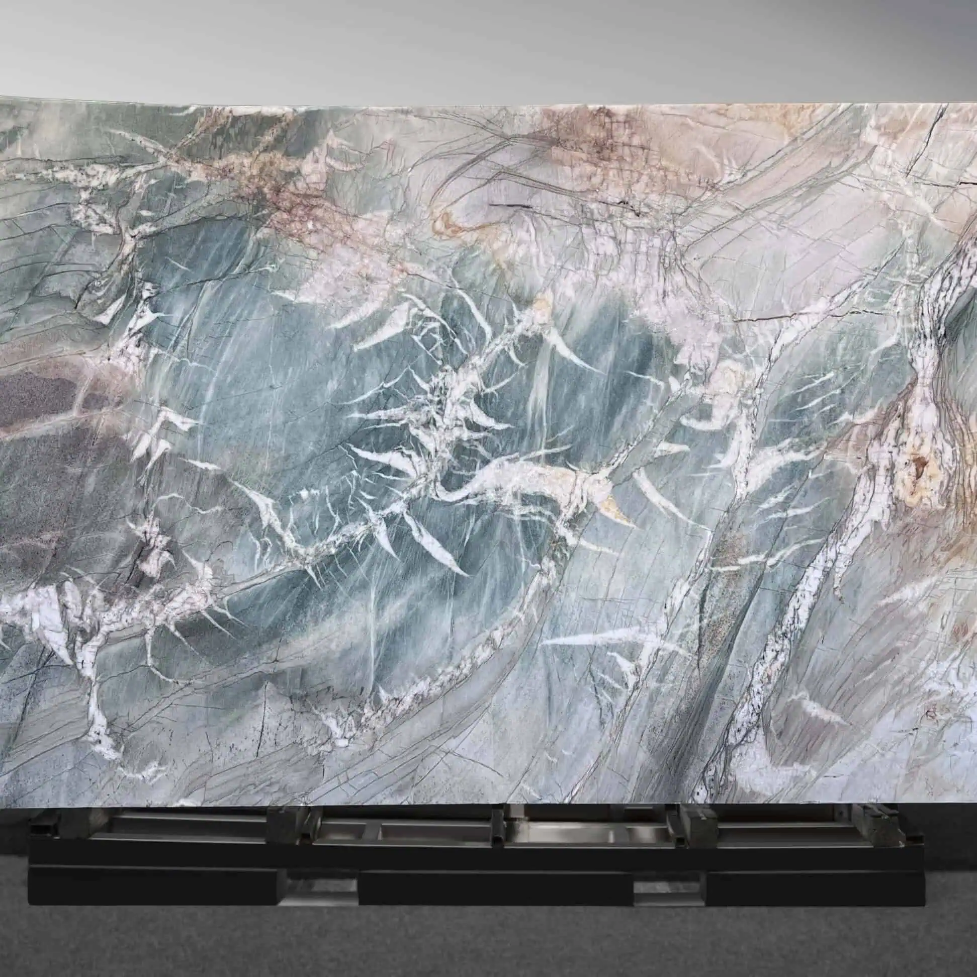 Irresistible Quartzite Slab